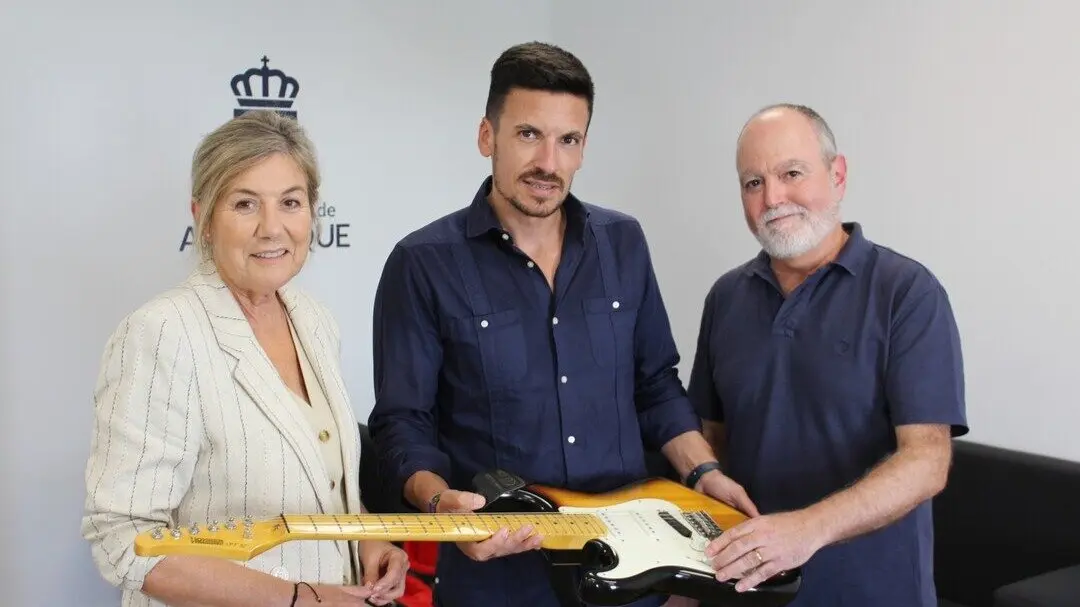 Aljaraque rinde homenaje a David Garrido tras su nuevo galard&oacute;n internacional. Fuente: Ayto. Aljaraque