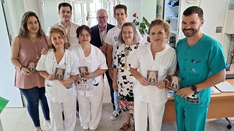 Virgen del Socorro de Rociana llega al hospital Infanta Elena. Fuente: Hospital Infanta Elena