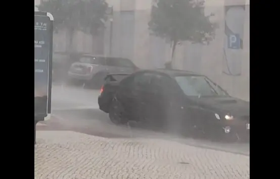 Posible tornado en Faro. Fuente: Facebook de Jose Miguel Louren&ccedil;o Santos