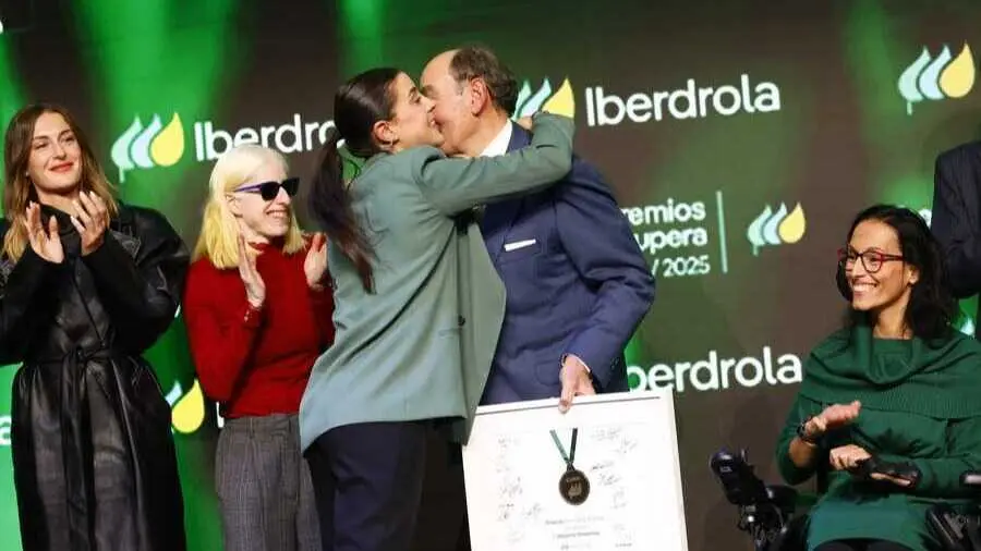 Carolina Mar&iacute;n, protagonista en la VI edici&oacute;n de los Premios Iberdrola Supera. Fuente: Facebook Carolina Mar&iacute;n