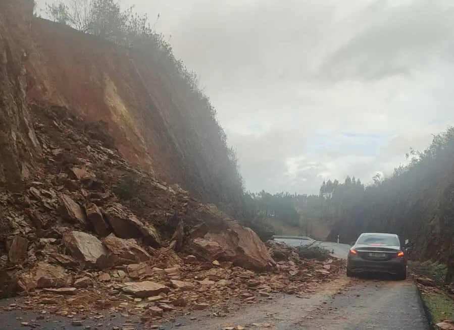 Desprendimiento de tierras en Rosal de la Frontera