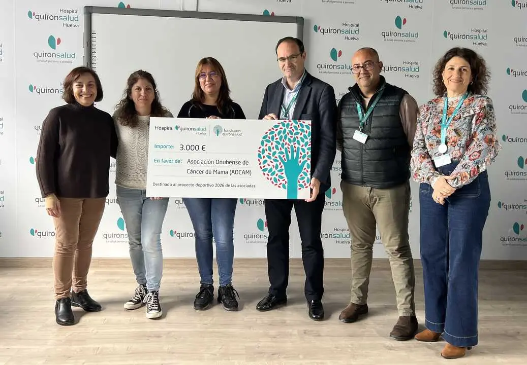 Foto entrega donaci&oacute;n