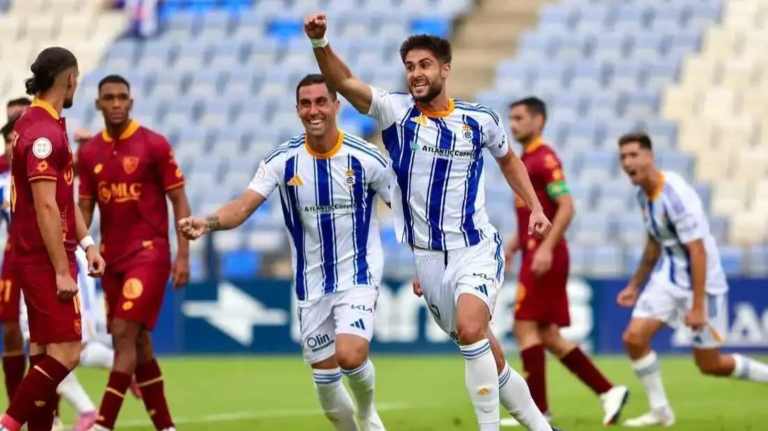 Encuentro entre el Recre y el Linares Deportivo. Fuente: Alberto D&iacute;az