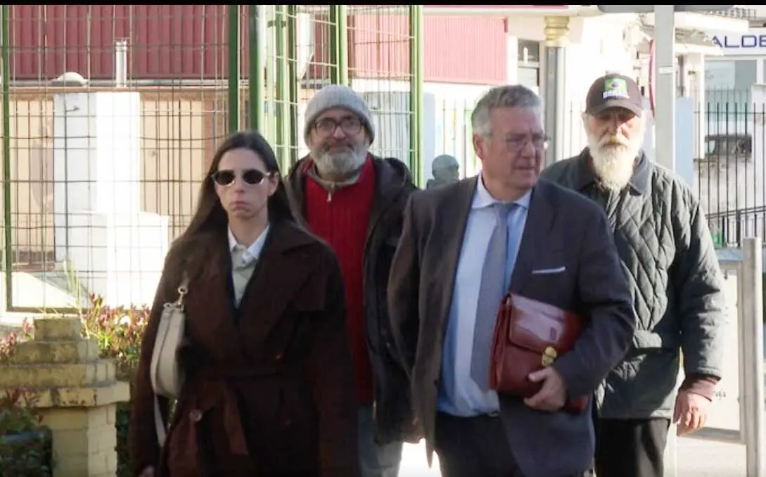 Los detenidos en Hornachos, con barbas, con sus abogados