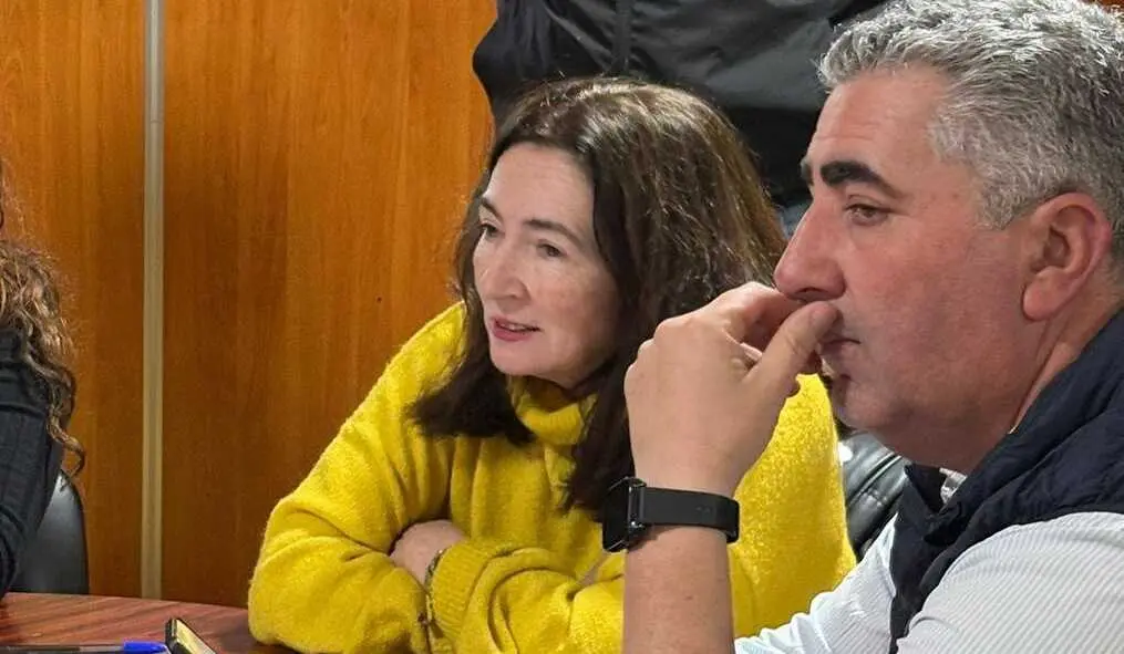 D&iacute;az junto a la presidenta provincial de Vox