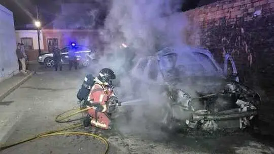 As&iacute; qued&oacute; el veh&iacute;culo de Rociana del Condado. Fuente: Facebook Sab Bomberos Huelva Provincia
