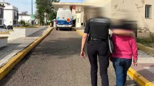 Mujer desorientada en Almonte. Fuente: Polic&iacute;a Local de Almonte