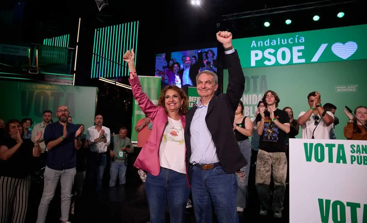 Montero y Zapatero en un mitin