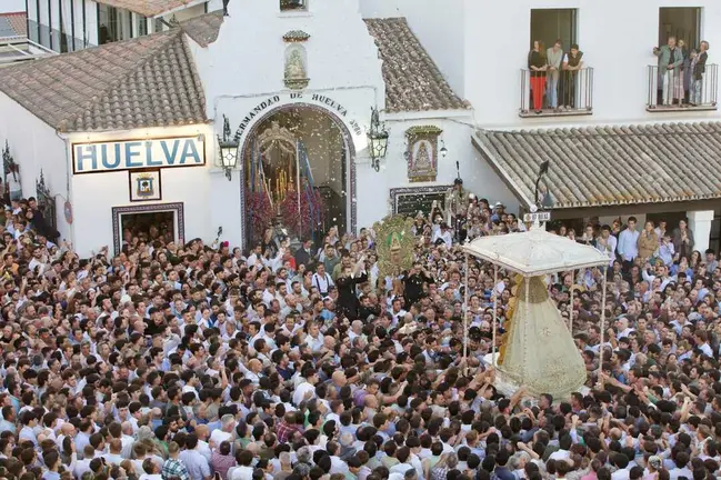 La Blanca Paloma visita la Hdad de Huelva