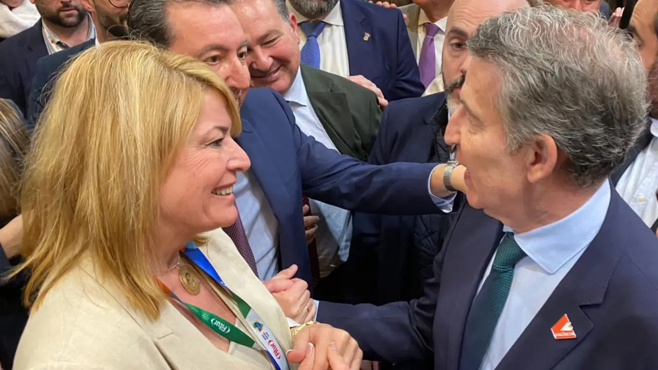 Feij&oacute;&oacute; y Miranda se saludan