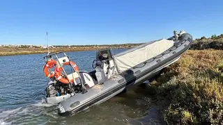 Embarcaci&oacute;n en el Algarve