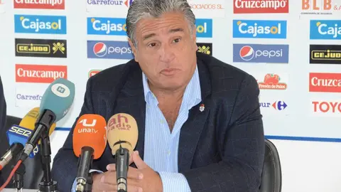 El empresario uruguayo V&iacute;ctor Hugo Mesa en su etapa en el Decano. Fuente: Imagen de archivo