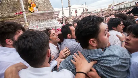 EL ROCIO , 21/05/18 HUELVA - SALIDA VIRGEN DEL ROCIO .
Foto: ALBERTO DIAZ