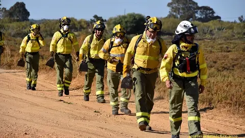 Foto de archivo de bomberos del plan Infoca