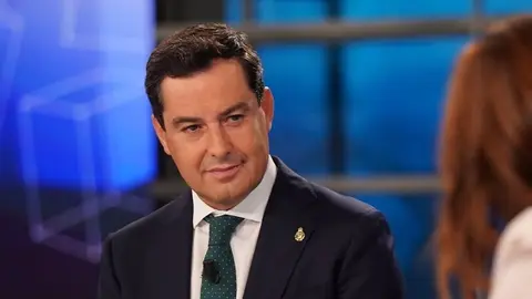 17/09/2020 Juanma Moreno, durante la entrevista
ESPA&Ntilde;A EUROPA ANDALUC&Iacute;A POL&Iacute;TICA
JUNTA DE ANDALUC&Iacute;A