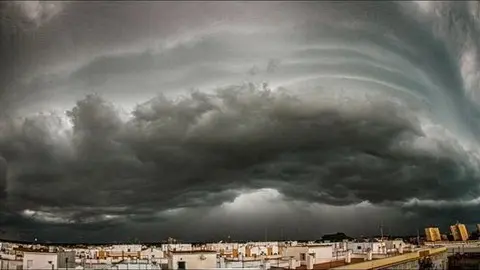 TORMENTA EN ISLA CRISTINA antonio g alonso