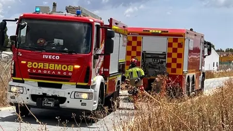 Bomberos del Consorcio en el incendio del camino de Santa Catalina