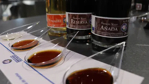 Vinagre del Condado de Huelva taller de cata muestras