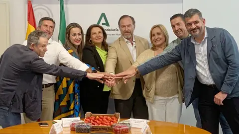 Crespo, Garc&iacute;a Palacios y agricultores