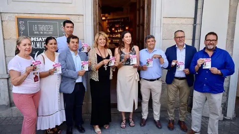Loles L&oacute;pez y Pilar Miranda en la campa&ntilde;a de prevenci&oacute;n de la violencia sexual en Huelva 02