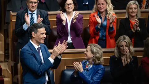 S&aacute;nchez es aplaudido en el Congreso
