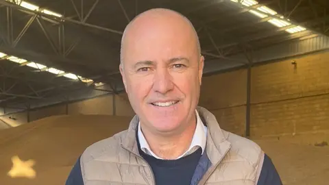 Jos&eacute; Carlos &Aacute;lvarez