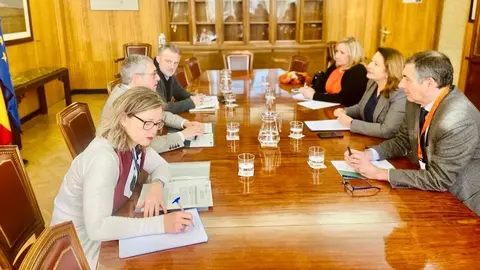 Reuni&oacute;n de la consejera Carmen Crespo con el SEMA
