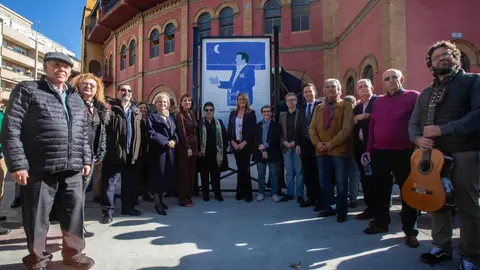 Inauguraci&oacute;n del azulejo conmemorativo. Foto: Ayuntamiento de Huelva
