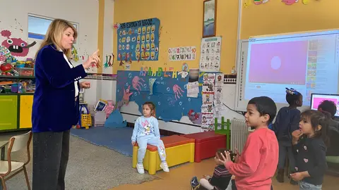 Pilar Miranda, alcaldesa de Huelva, ha realizado la primera visita institucional a la Ciudad de los Ni&ntilde;os