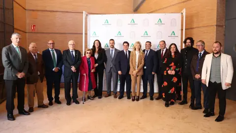 Acto de entrega de las Banderas de Andaluc&iacute;a de la provincia de Huelva 2024