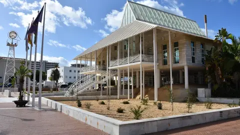 Ayuntamiento de Punta Umbr&iacute;a