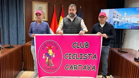 Presentaci&oacute;n de la media marat&oacute;n de BTT en el Ayuntamiento de Cartaya. Foto: Ayuntamiento de Cartaya