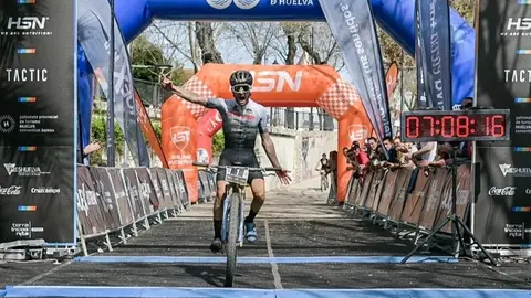 David Rodr&iacute;guez, ganador de la HUEX Extrema