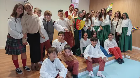 Grupo de teatro del Colegio "La Hispanidad" en AFA Huelva