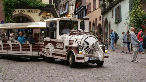 Oferta de trabajo como conductor/a de tren tur&iacute;stico en Almonte. Imagen de Jacqui Wolstenholme en Pixabay