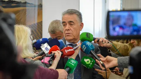 Alcalde de Almonte, Francisco Bella