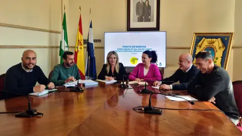 Los representantes de los ayuntamientos de Gibrale&oacute;n y San Juan del Puerto se han reunido