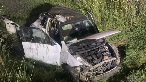 El veh&iacute;culo se sali&oacute; de la v&iacute;a y qued&oacute; en