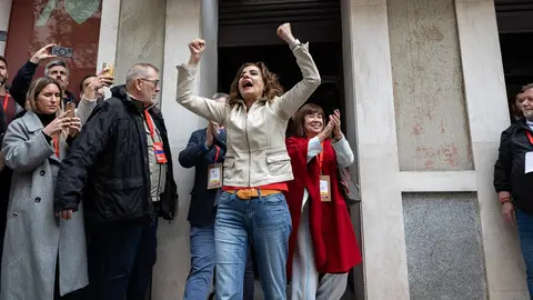 Montero a las puertas de la sede de Ferraz