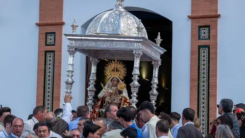 Sale la Virgen de la Pe&ntilde;a. Imagen de archivo