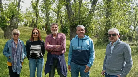 Casta&ntilde;icultores de M&aacute;laga y Huelva en un casta&ntilde;ar serrano