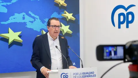 Manuel Andr&eacute;s Gonz&aacute;lez, presidente del PP en Huelva