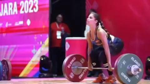 La onubense Luc&iacute;a Gonz&aacute;lez llega al Mundial Juvenil de Levantamineto de Pesas sub17 como una de las favoritas para llevarse una medalla. Fuente: Instagram oficial de Luc&iacute;a Gonz&aacute;lez