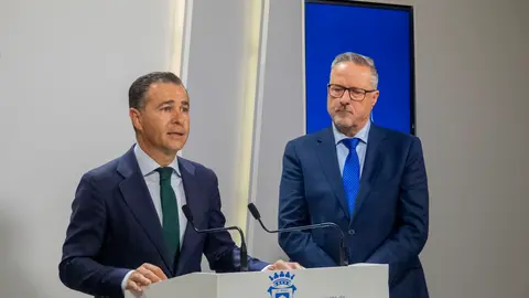 Rueda de prensa del portavoz del equipo de gobierno, Felipe Arias junto al concejal Jos&eacute; Manuel Moreno