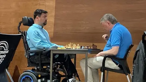 Encuentro entre L&oacute;pez y Alex&eacute;i Sh&iacute;rov