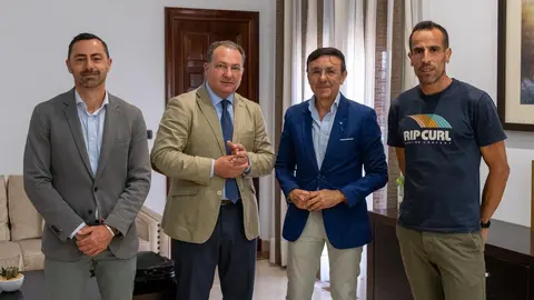 El Triatl&oacute;n llegar&aacute; a Huelva en 2025, tras el acuerdo alcanzado entre la Diputaci&oacute;n de Huelva y la FETRI. Fuente: Diputaci&oacute;n de Huelva