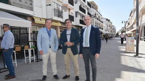 Visita de auditores de la calle Ancha de Punta Umbr&iacute;a.