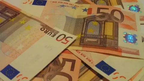 Los presuntos timadores utilizaban para pagar en establecimientos puntaumbrie&ntilde;os billetes de 50&euro; falsificados