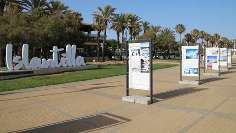 Exposici&oacute;n del Colegio de Arquitectos de Huelva en Islantilla