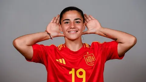 B&aacute;rbara L&oacute;pez se mete junto a la selecci&oacute;n espa&ntilde;ola en la final del Europeo sub19 femenino. Fuente: Instagram de B&aacute;rbara L&oacute;pez